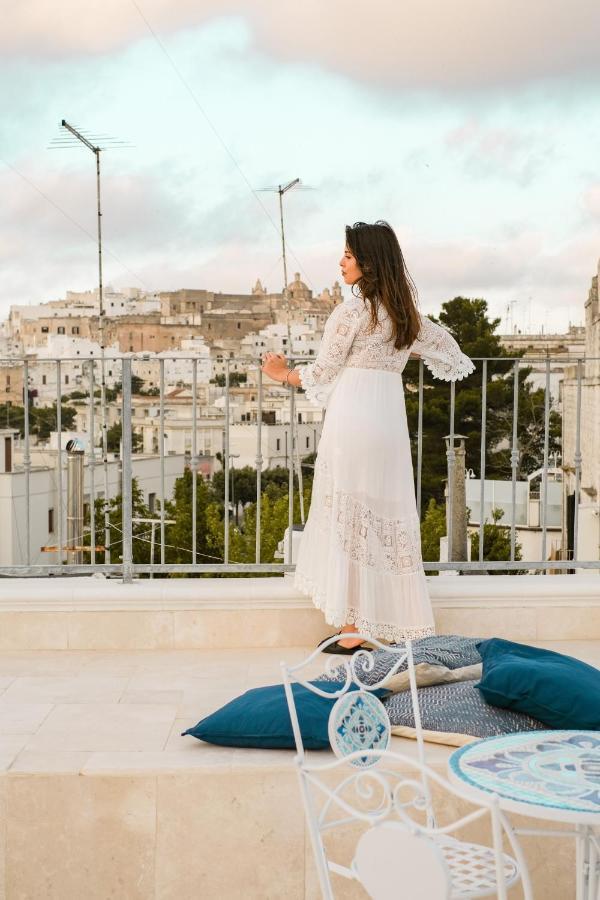 Tetti Bianchi - Deva's * Ostuni